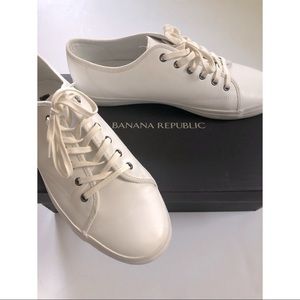 Men's White Banana Republic Leather Logan Sneaker